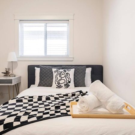 Si & Daniel Home Near Yvr Airport & Skytrain Separate Entry Free Parking Richmond Eksteriør bilde