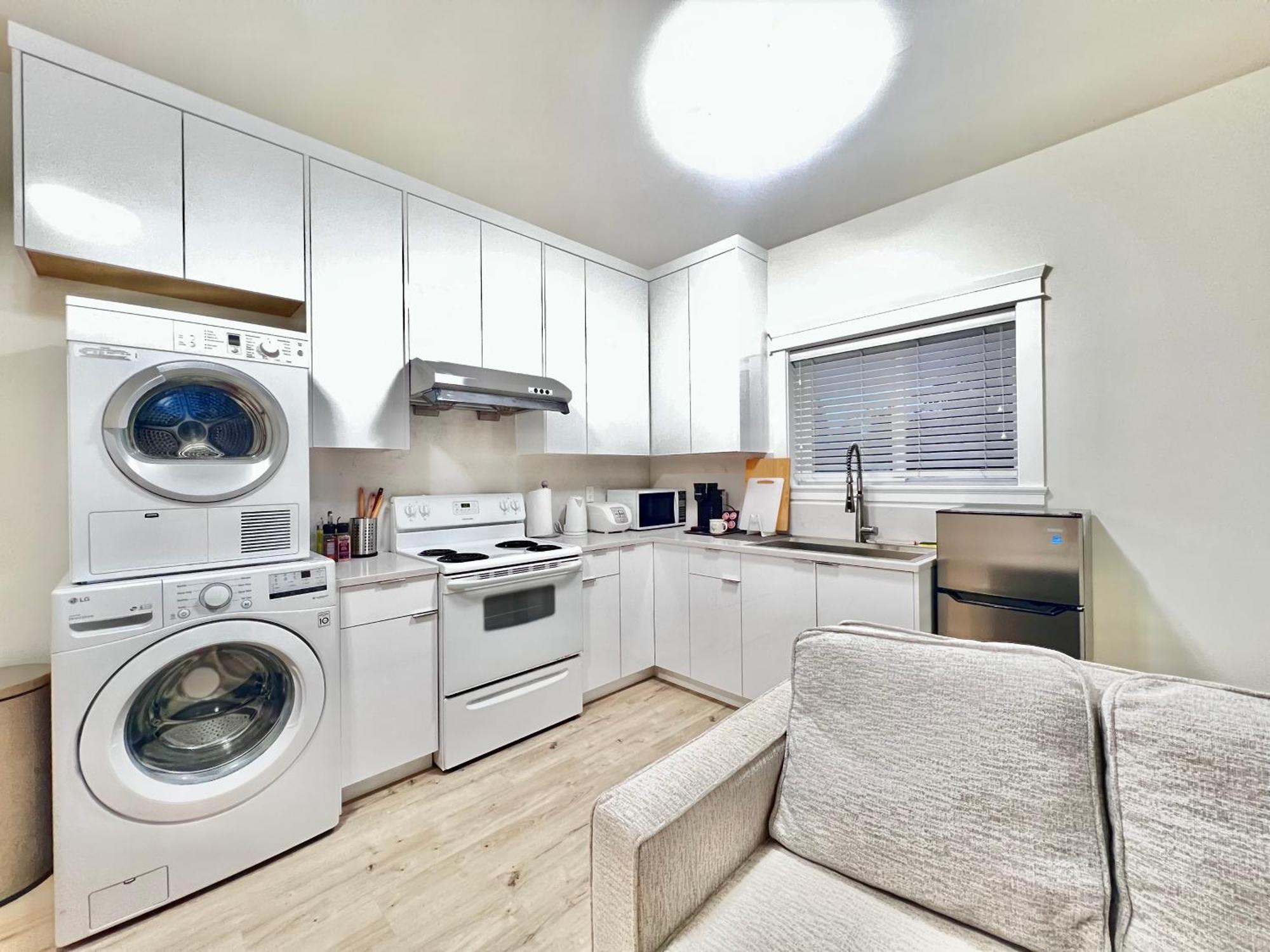 Si & Daniel Home Near Yvr Airport & Skytrain Separate Entry Free Parking Richmond Eksteriør bilde