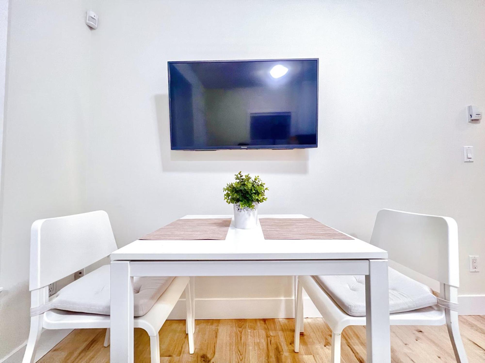 Si & Daniel Home Near Yvr Airport & Skytrain Separate Entry Free Parking Richmond Eksteriør bilde