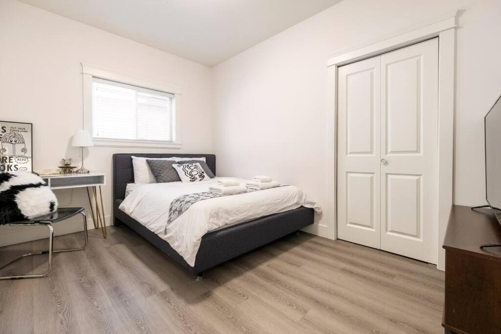 Si & Daniel Home Near Yvr Airport & Skytrain Separate Entry Free Parking Richmond Eksteriør bilde